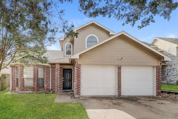 911 Turner Ct Cedar Hill, TX 75104